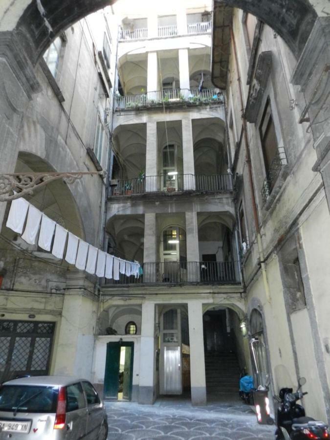 Appartamento Ai Tribunali Napoli Eksteriør bilde